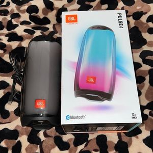 JBL pulse 4